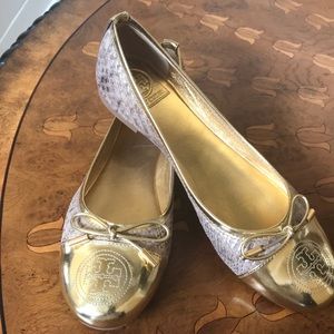 Tory Burch Tan & Gold with Print Shoes Size 8
